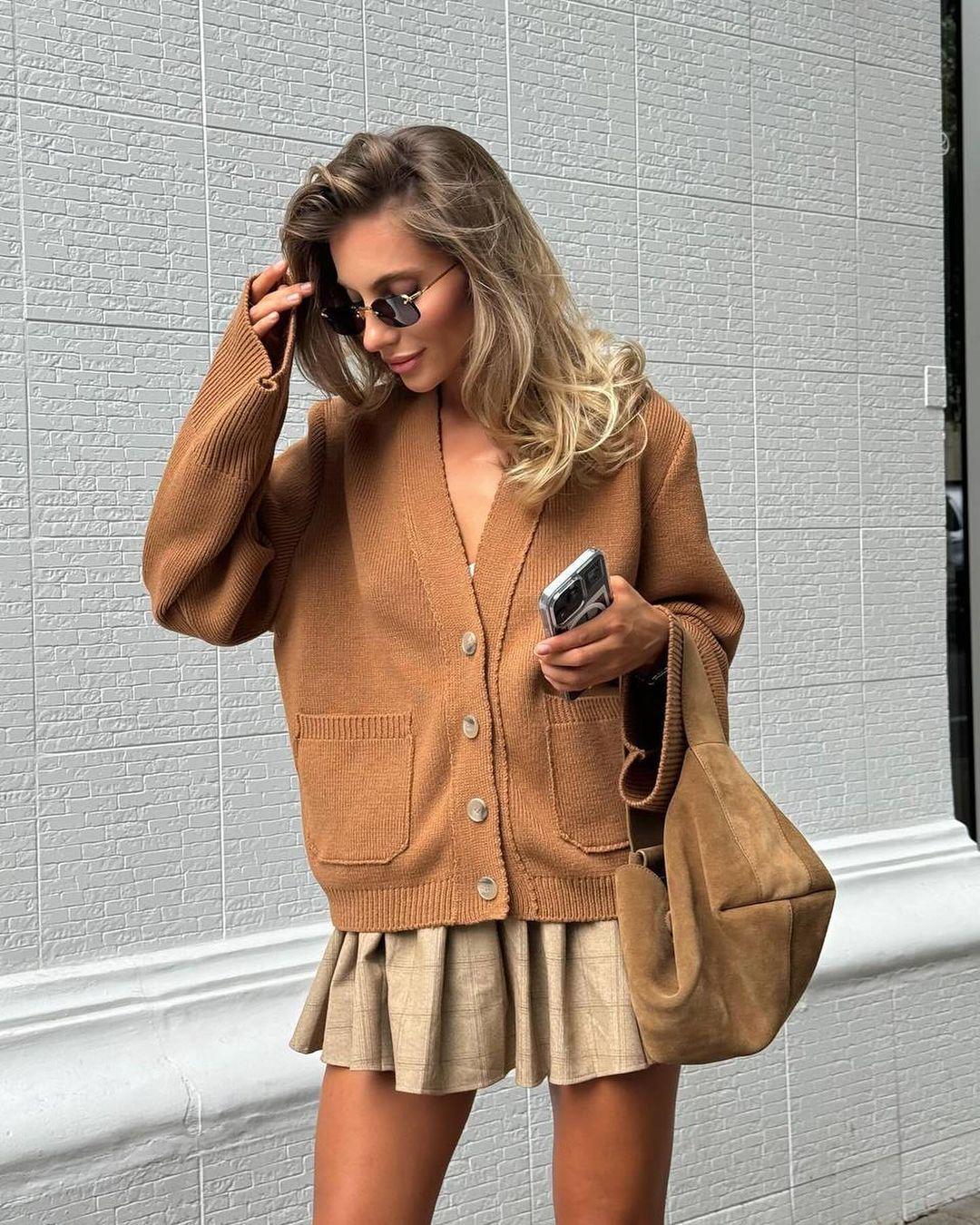 2025 New European & American Simple Style V-Neck Button Knitwear Coat Medium верблюд
2025 New European & American Simple Style V-Neck Button Knitwear Coat Medium верблюд