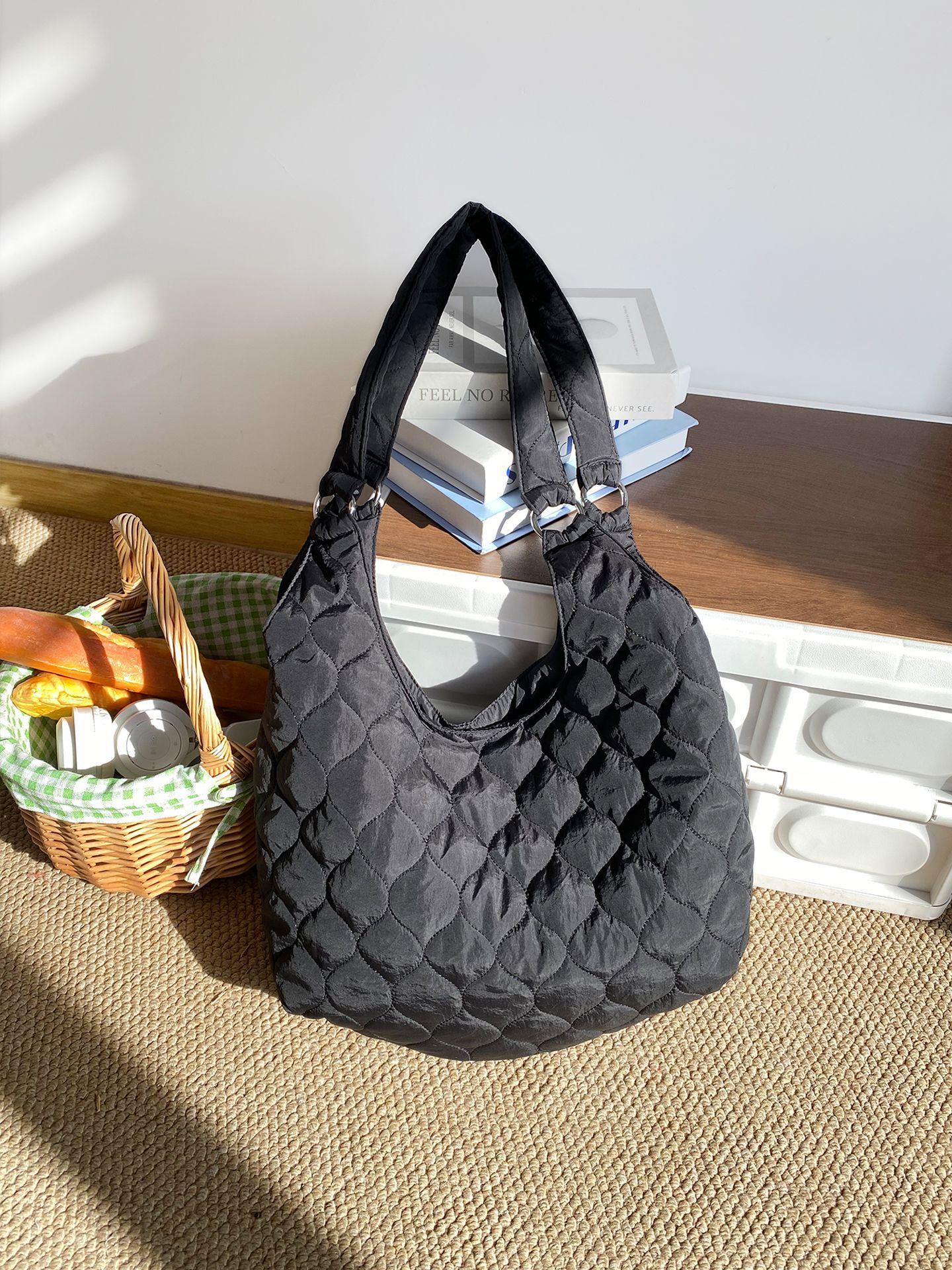 Simple Solid Color Quilted Cotton Women s Shoulder Bags Large Capacity Ladies Handbag Casual Versatile Female Crescent Bag чорний
Simple Solid Color Quilted Cotton Women s Shoulder Bags Large Capacity Ladies Handbag Casual Versatile Female Crescent Bag чорний