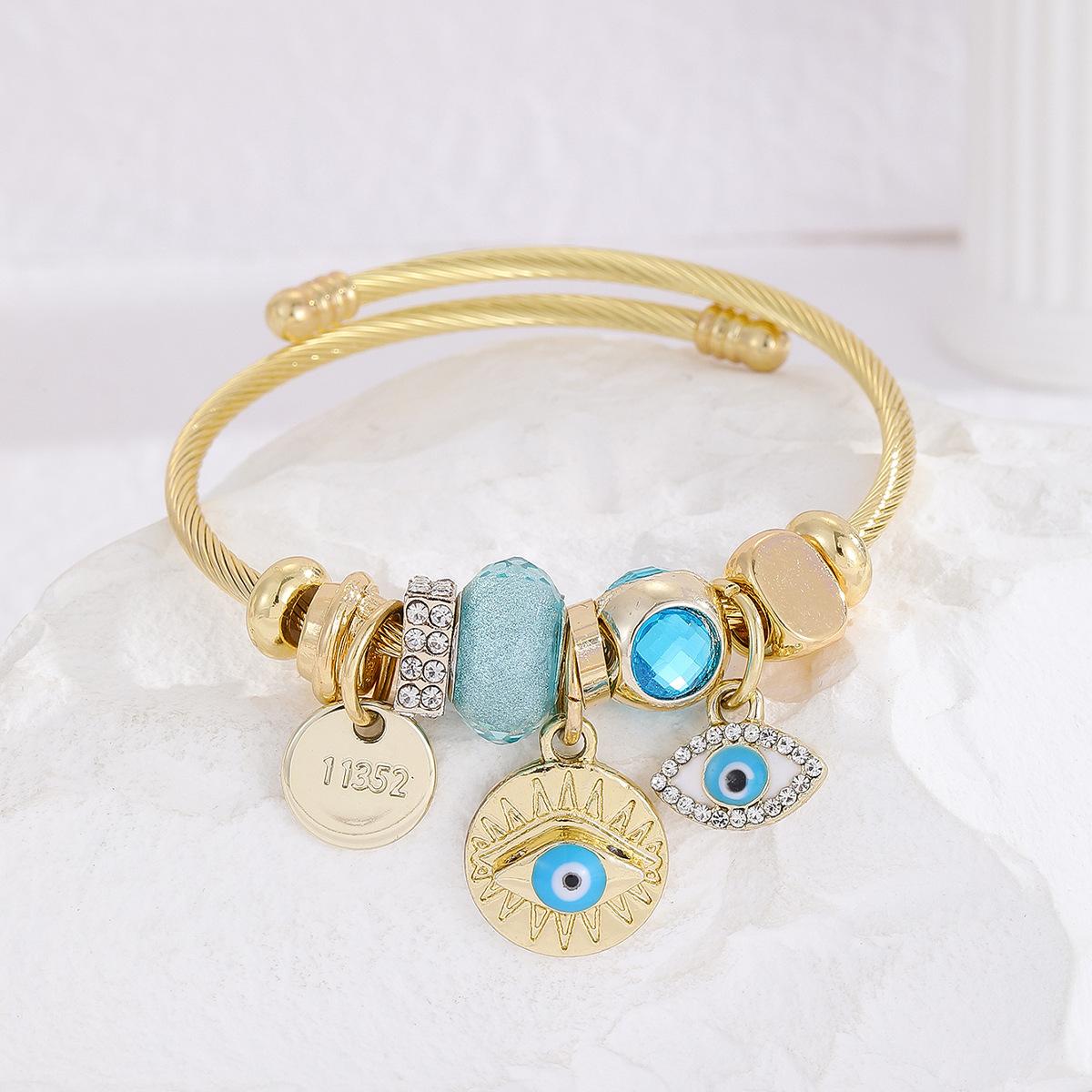 DIY Alloy Inlaid Diamond Pendant Bracelet Fashion Versatile Stainless Steel Adjustable Friendship Bracelet T1735-Star and Moon
DIY Alloy Inlaid Diamond Pendant Bracelet Fashion Versatile Stainless Steel Adjustable Friendship Bracelet T1735-Star and Moon