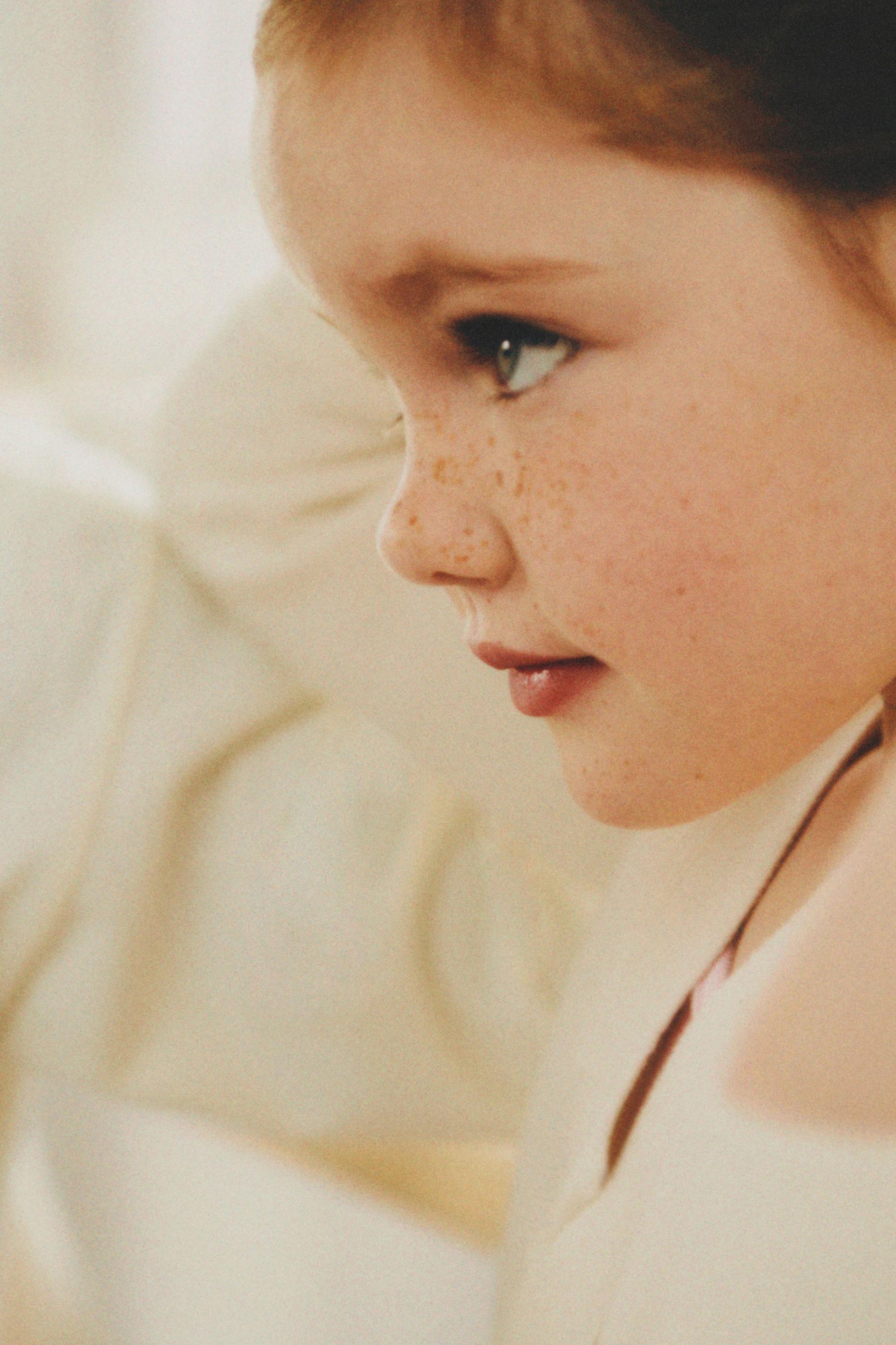 ПЛЮШЕВАЯ КУРТКА С ЗАПАХОМ
ПЛЮШЕВАЯ КУРТКА С ЗАПАХОМ