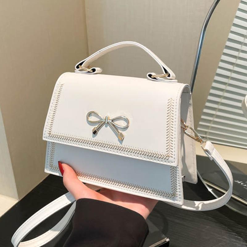 Оптовая модная сумка-бант, портативная маленькая квадратная сумка, женская сумка, весна 2025, новая, легкая роскошная сумка через плечо, сумка-мессенджер для интернет-знаменитостей белый
Оптовая модная сумка-бант, портативная маленькая квадратная сумка, женская сумка, весна 2025, новая, легкая роскошная сумка через плечо, сумка-мессенджер для интернет-знаменитостей белый