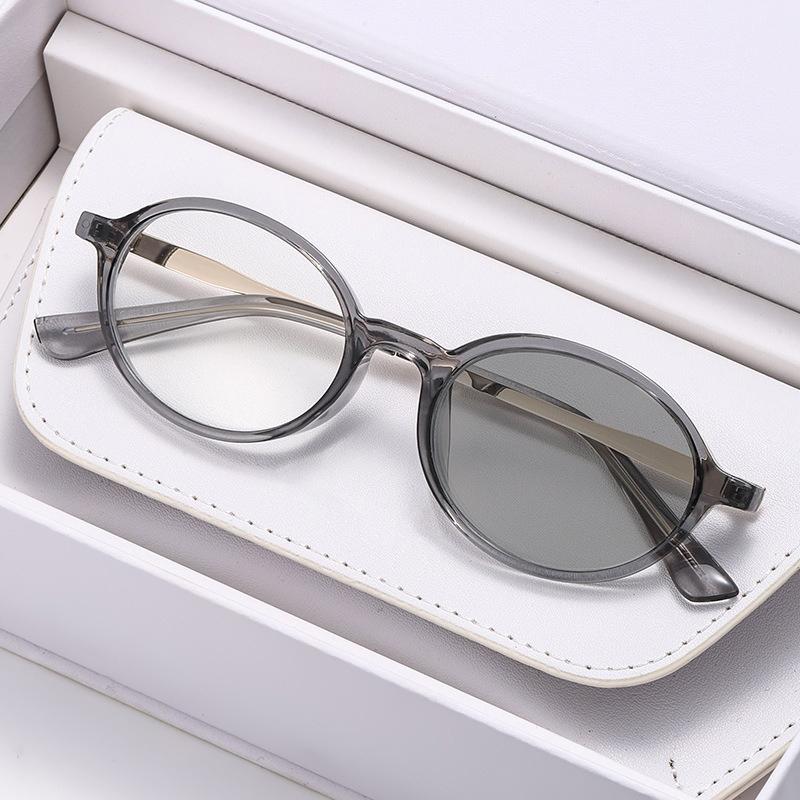 2026 New Fashionable Personalized Photochromic Women s Myopia Glasses Ultra Light Neutral High Quality Anti Blue Light Glasses 0 сірий
2026 New Fashionable Personalized Photochromic Women s Myopia Glasses Ultra Light Neutral High Quality Anti Blue Light Glasses 0 сірий