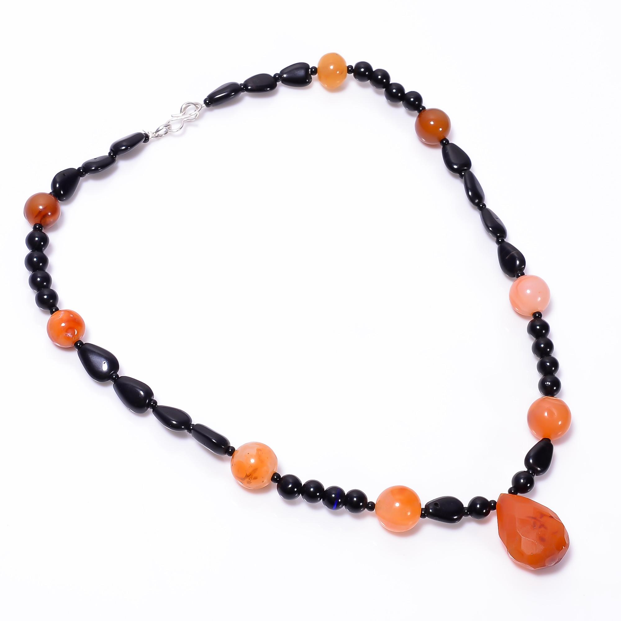 Natural Carnelian Black Onyx Mix Shape Gemstone Smooth Beads Necklace 7-25mm 18 UB-8673
Natural Carnelian Black Onyx Mix Shape Gemstone Smooth Beads Necklace 7-25mm 18 UB-8673