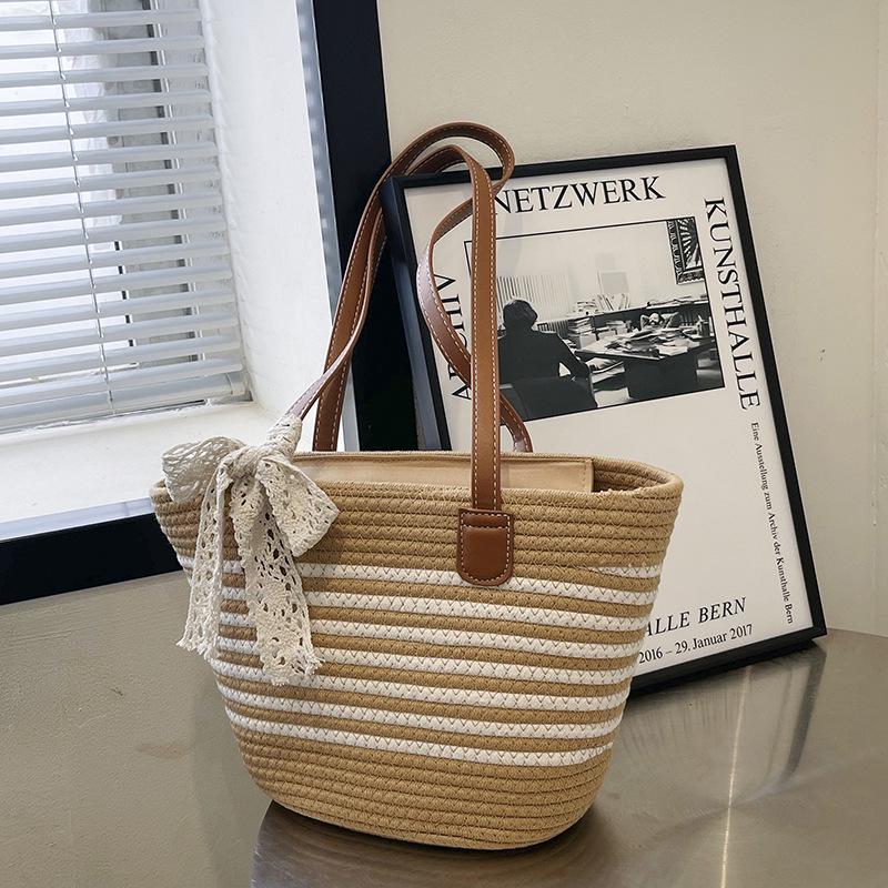Women s Large Capacity Woven Straw Shoulder Bag - 2025 Spring Niche Beach Bucket Bag with Texture for Commute
Women s Large Capacity Woven Straw Shoulder Bag - 2025 Spring Niche Beach Bucket Bag with Texture for Commute