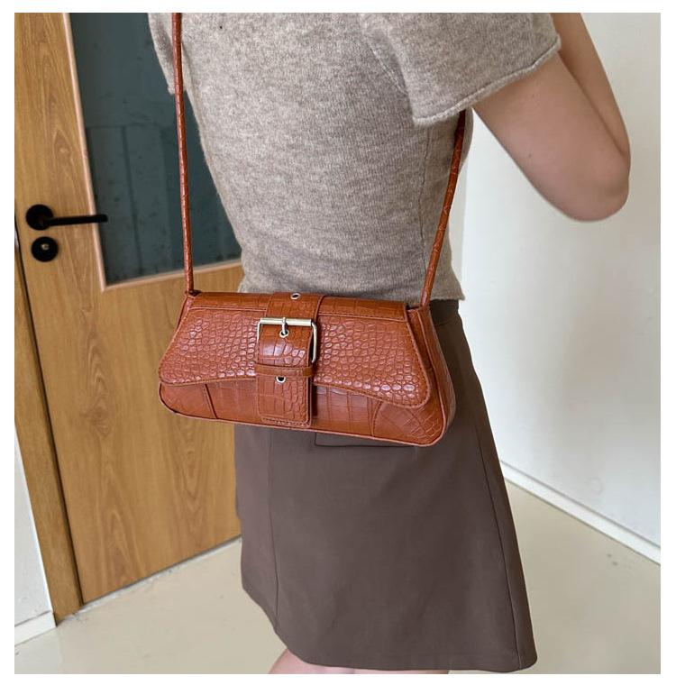 Niche design single shoulder bag, high-end underarm bag, women s new high-end popular ins stick bag, crossbody bag
Niche design single shoulder bag, high-end underarm bag, women s new high-end popular ins stick bag, crossbody bag