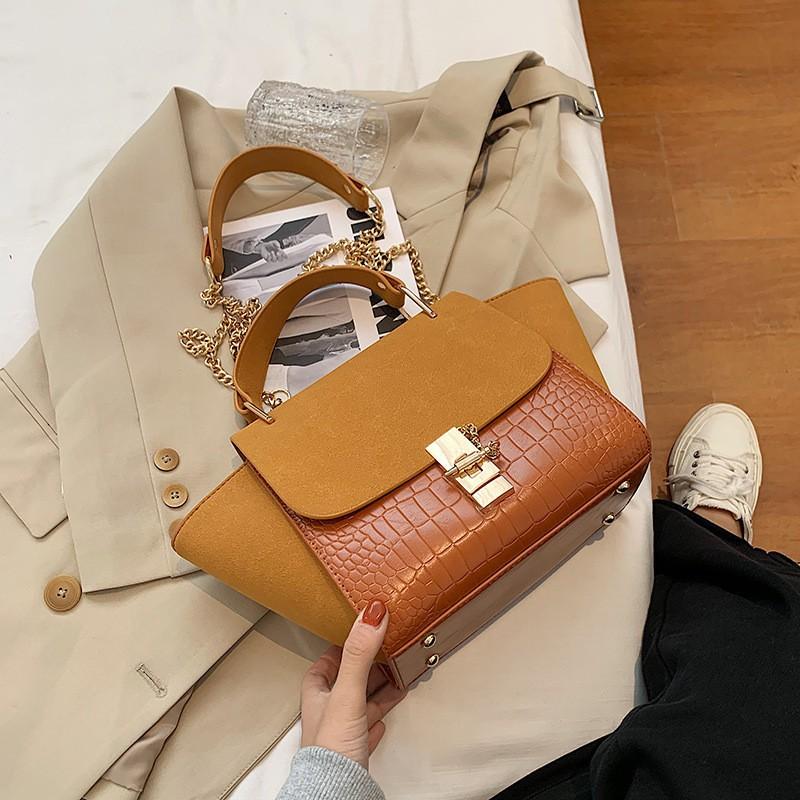 Women s Bag 2025 New Style Matte Retro Chain Cross-body Portable Simple Wing Bags коричневий
Women s Bag 2025 New Style Matte Retro Chain Cross-body Portable Simple Wing Bags коричневий