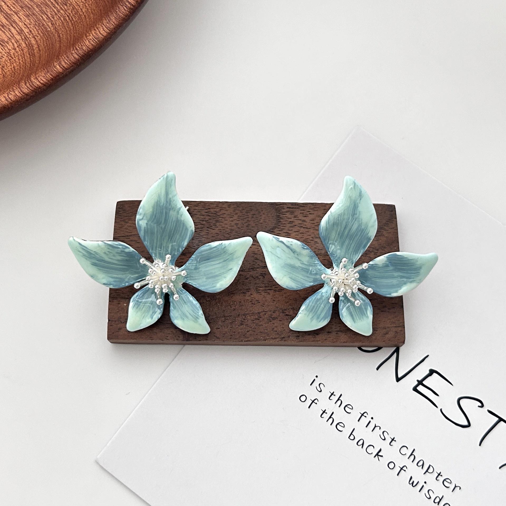 Модные серьги-подвески для женщин зелёный
Модные серьги-подвески для женщин зелёный