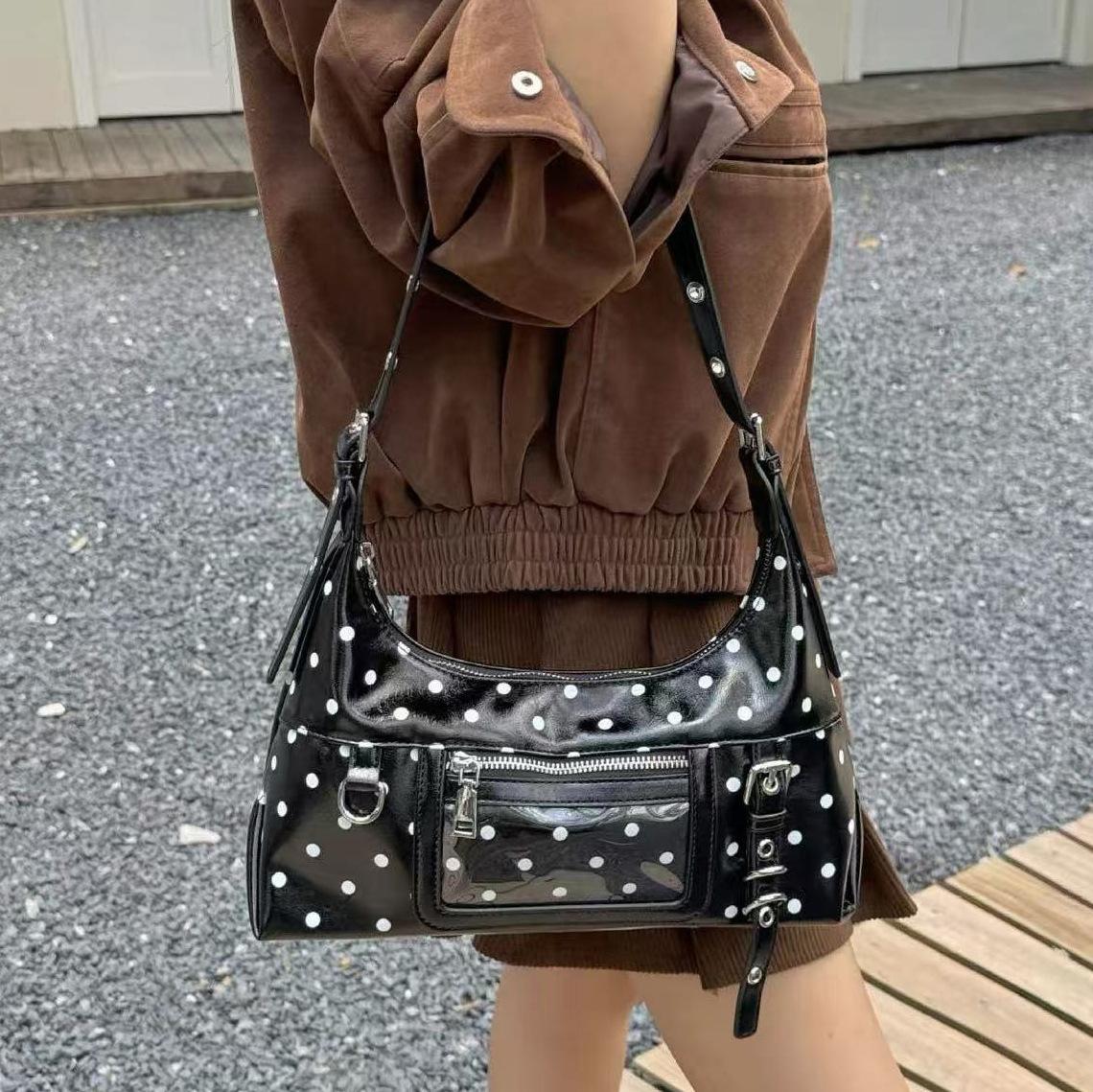 Japanese Polka Dot Transparent Ita Shoulder Bag Women Portable Large Capacity Underarm Bag Girls Fashi Crossbody Bags Ita Bag чорний
Japanese Polka Dot Transparent Ita Shoulder Bag Women Portable Large Capacity Underarm Bag Girls Fashi Crossbody Bags Ita Bag чорний