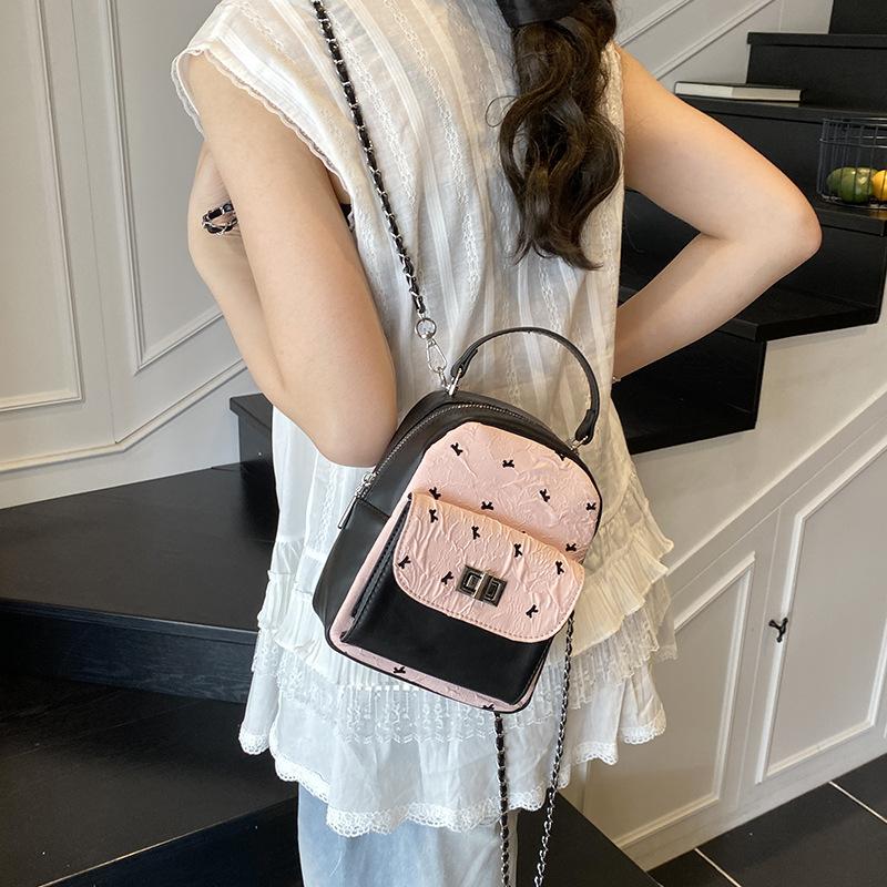 Fashion and popular women s backpack 2025 new chain mini versatile backpack contrasting color portable small schoolbag білий
Fashion and popular women s backpack 2025 new chain mini versatile backpack contrasting color portable small schoolbag білий