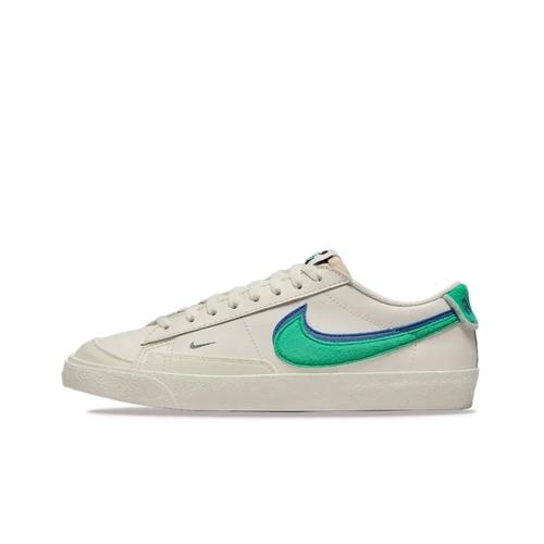 Nike Blazer Low 77 SE Double Swoosh - Phantom Green Royal DO9777-001 EU 44 чорний/зелений
Nike Blazer Low 77 SE Double Swoosh - Phantom Green Royal DO9777-001 EU 44 чорний/зелений