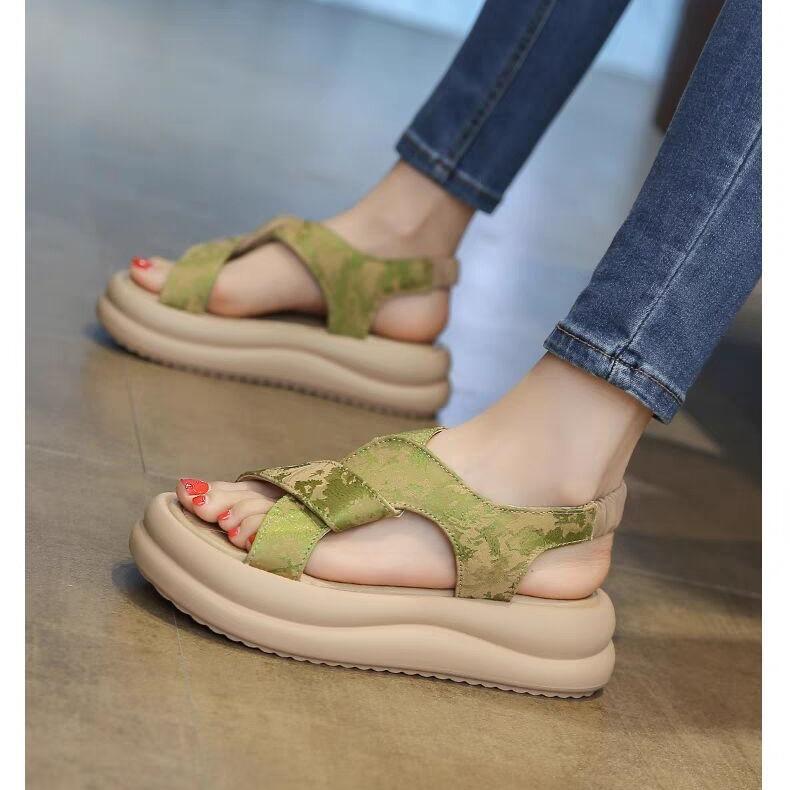 Roman sandals women s summer wear new high-end skirt casual versatile platform sports beach shoes 35
Roman sandals women s summer wear new high-end skirt casual versatile platform sports beach shoes 35