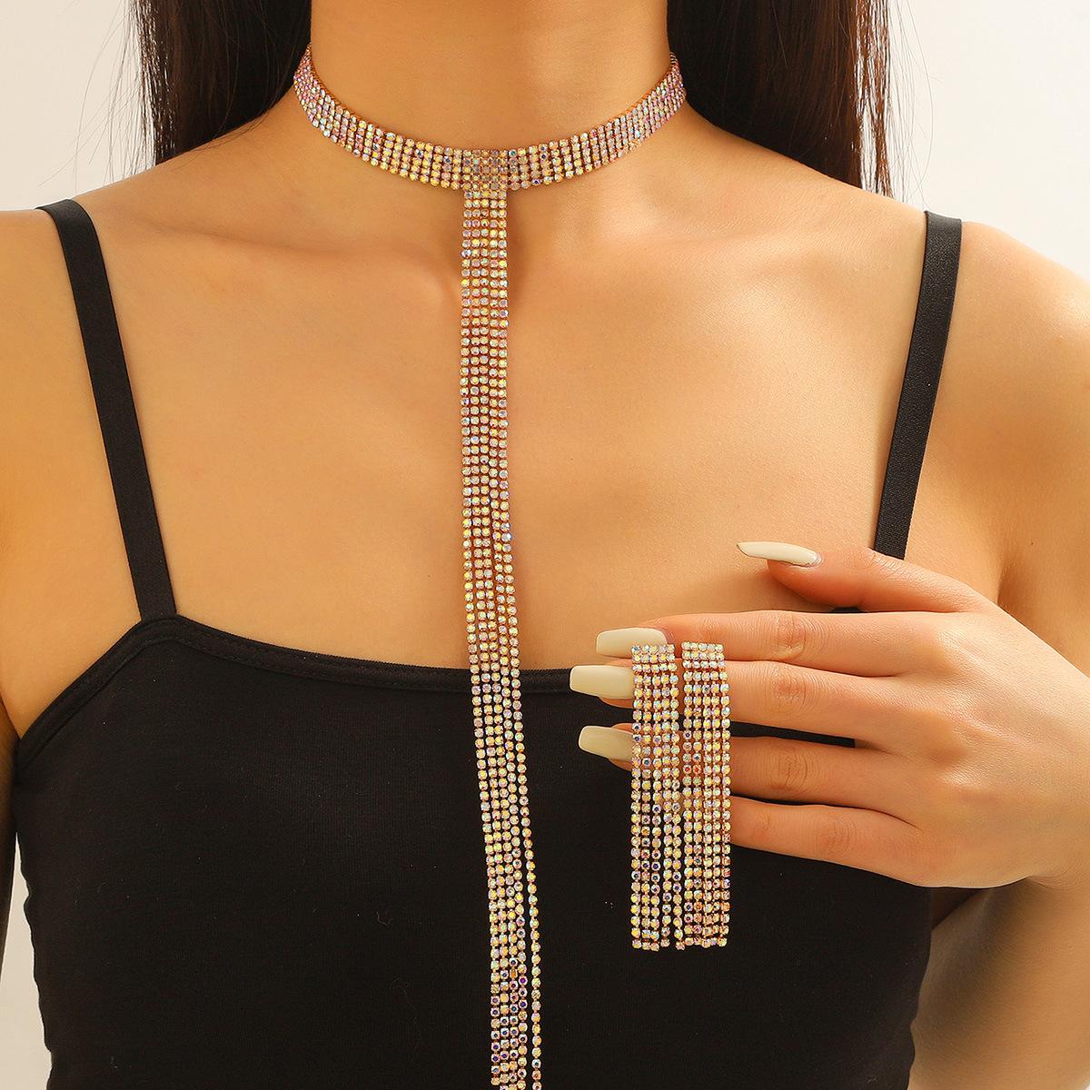 Versatile Long Tassel Diamond Pendant Clavicle Chain Choker for Women 
Versatile Long Tassel Diamond Pendant Clavicle Chain Choker for Women