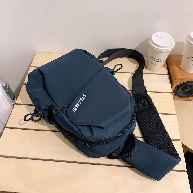 Large-capacity bag women s 2024 new high-end texture niche autumn and winter cloth bag messenger bag versatile and explosive breast bag синій
Large-capacity bag women s 2024 new high-end texture niche autumn and winter cloth bag messenger bag versatile and explosive breast bag синій