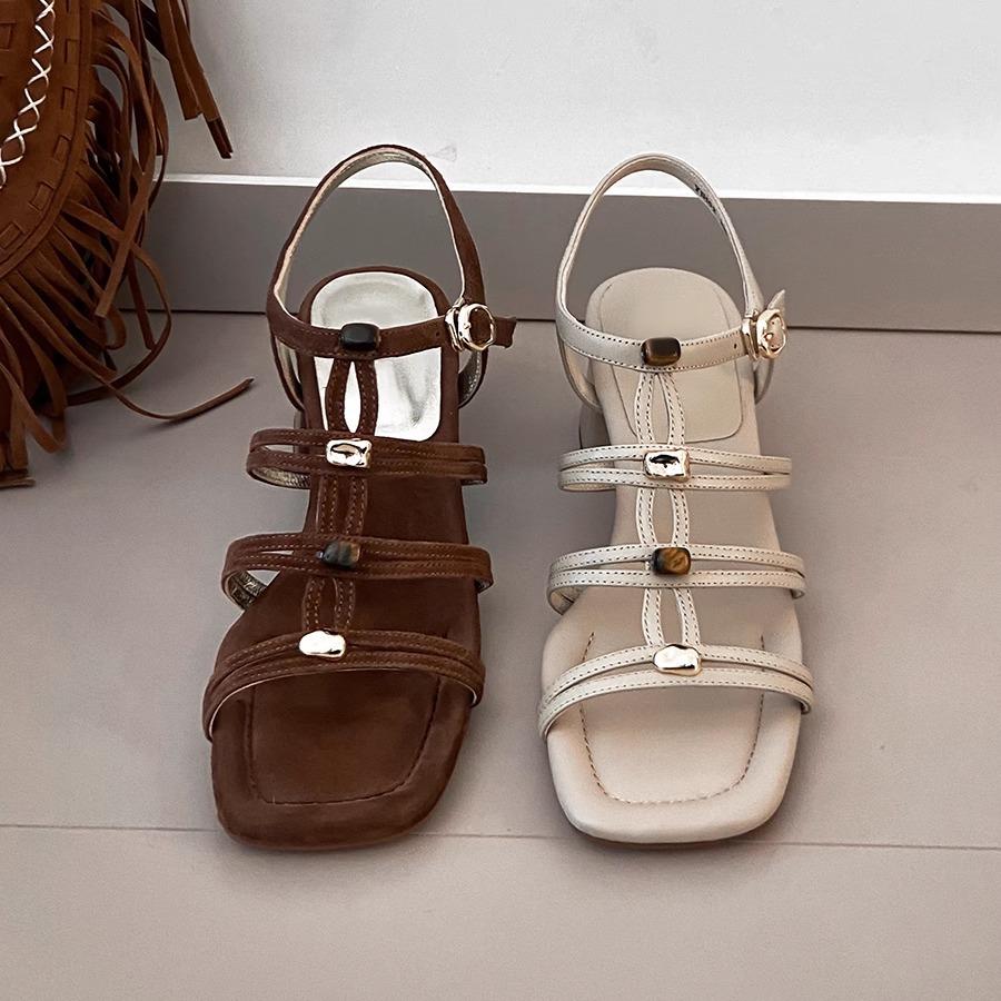 Sheepskin temperament beaded woven thick heel square head open-toed shoes women s summer high-heeled sandals 39
Sheepskin temperament beaded woven thick heel square head open-toed shoes women s summer high-heeled sandals 39