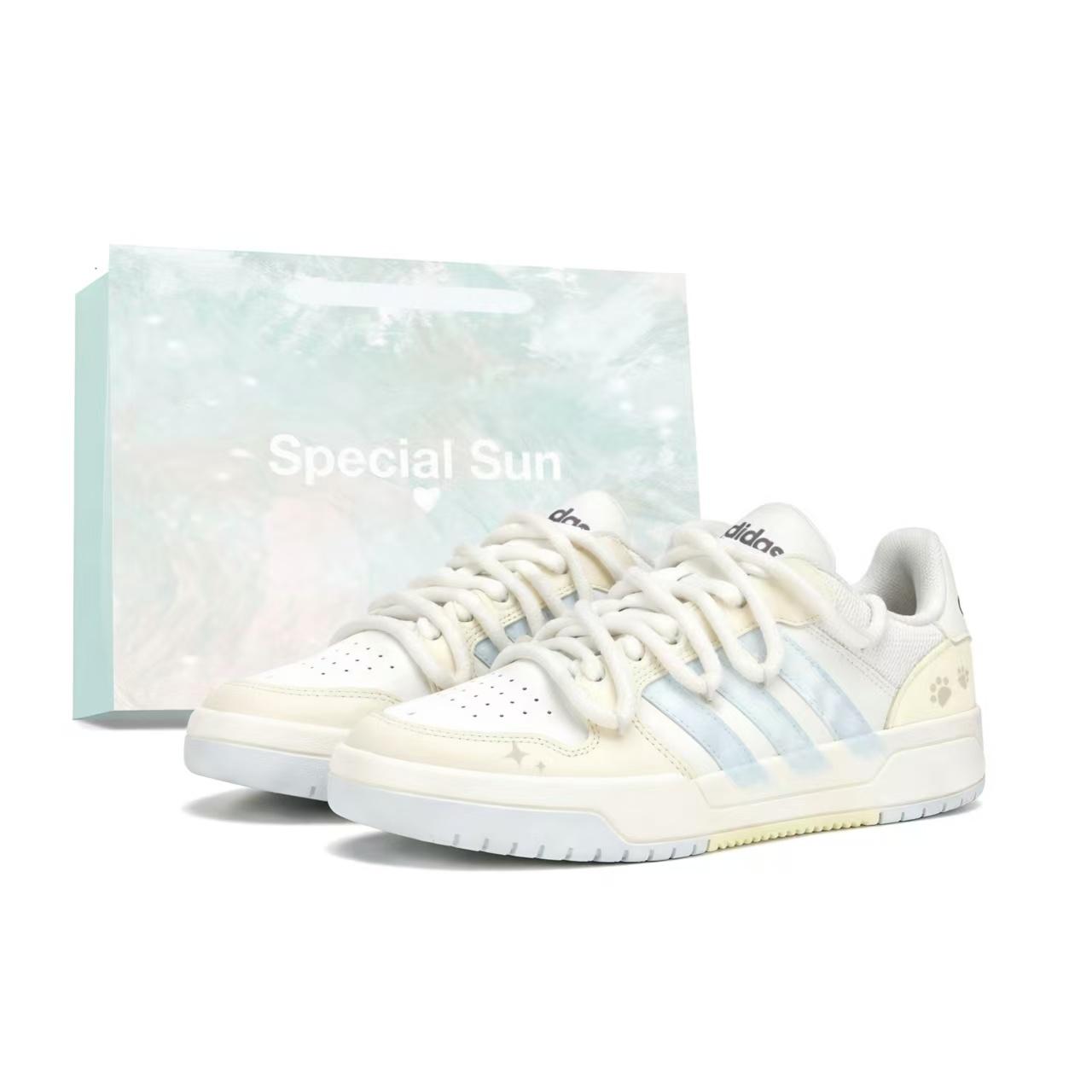 Adidas ENTRAP Starry Claw Dream Slip Resistant Abrasion Resistant Low top Skateboard Shoes Unisex Beige JP9963(Team2353-) 35⅔
Adidas ENTRAP Starry Claw Dream Slip Resistant Abrasion Resistant Low top Skateboard Shoes Unisex Beige JP9963(Team2353-) 35⅔