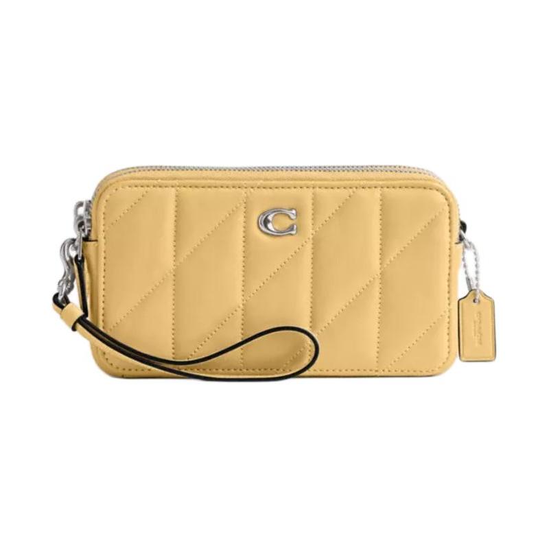 COACH Kira 19 Gold Logo Twill Quilted Zipper Closure Hardware Buckle Nappa Leather Wrist Bag Clutch Small Women s Beige золотий
COACH Kira 19 Gold Logo Twill Quilted Zipper Closure Hardware Buckle Nappa Leather Wrist Bag Clutch Small Women s Beige золотий