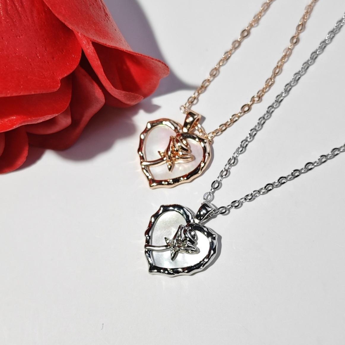 925 Silver Retro Rose Flower Mother-of-Pearl Necklace - Elegant & Unique Women s Clavicle Chain
925 Silver Retro Rose Flower Mother-of-Pearl Necklace - Elegant & Unique Women s Clavicle Chain