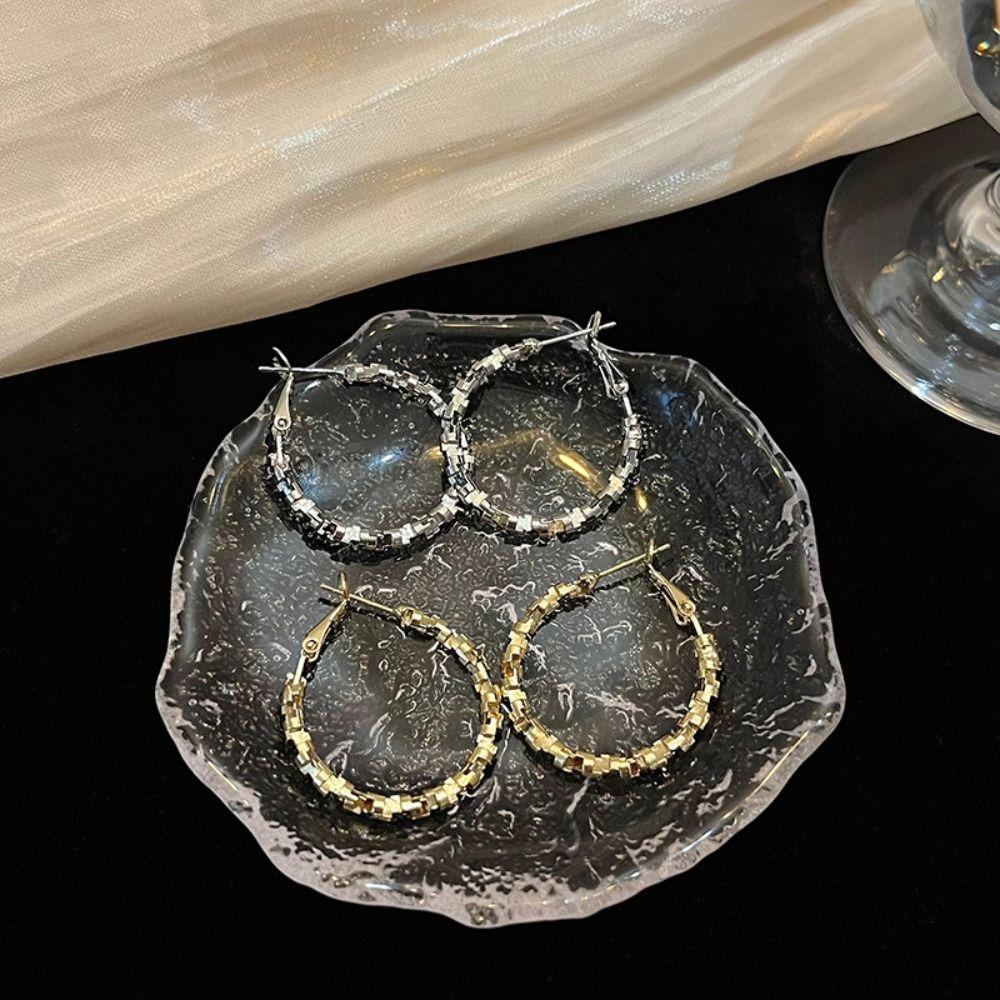Hook Piercing Round Ring Earrings Exaggerate Ear Jewelry Accessories Circular Earrings Women Party срібний
Hook Piercing Round Ring Earrings Exaggerate Ear Jewelry Accessories Circular Earrings Women Party срібний