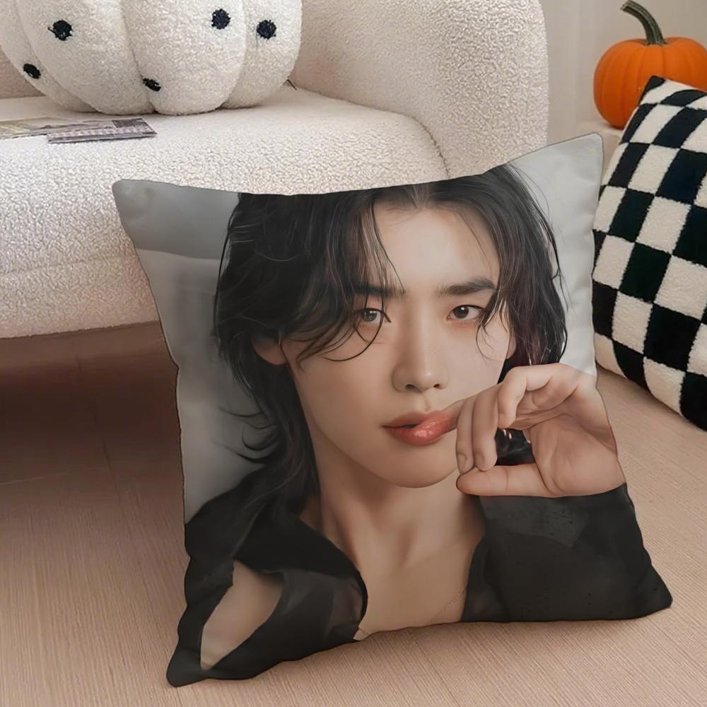 actor handsome LLee Jong SSuk Cushion Cover Throw Pillow Cover Hidden Button Durable Polyester Chair Cushion 30X30cm
actor handsome LLee Jong SSuk Cushion Cover Throw Pillow Cover Hidden Button Durable Polyester Chair Cushion 30X30cm