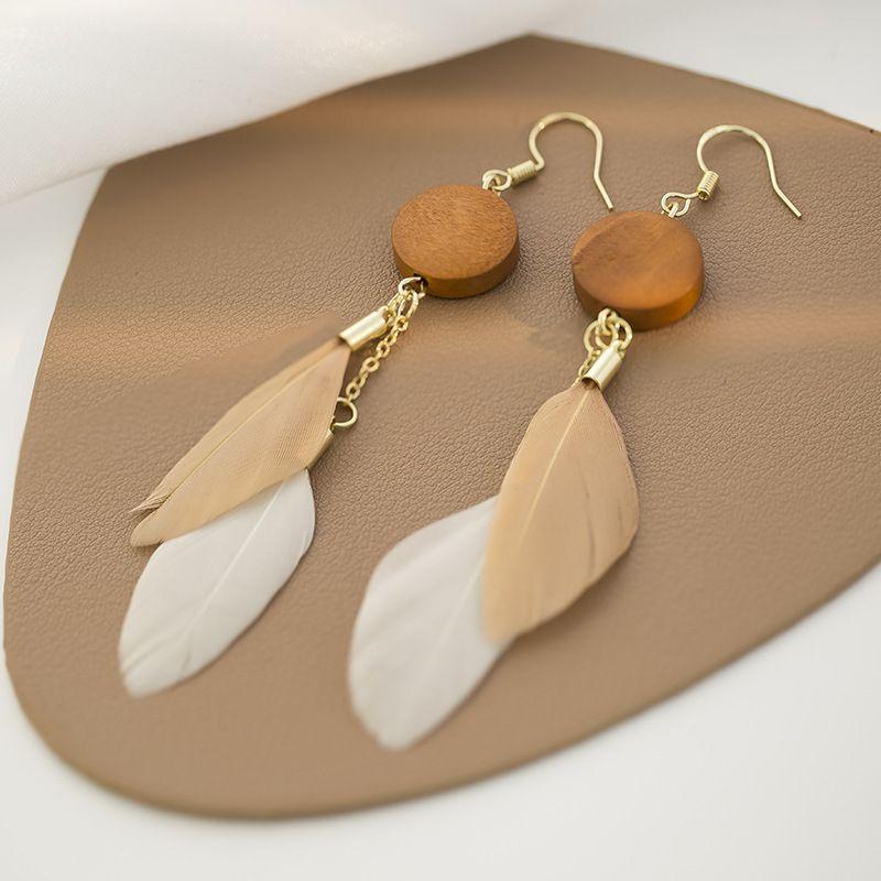 Retro Ethnic Style Earrings Special-Interest Design Accessible Luxury Fancy Bohemia Feather Non-Piercing Ear Clip Ornament Female Ear hook
Retro Ethnic Style Earrings Special-Interest Design Accessible Luxury Fancy Bohemia Feather Non-Piercing Ear Clip Ornament Female Ear hook