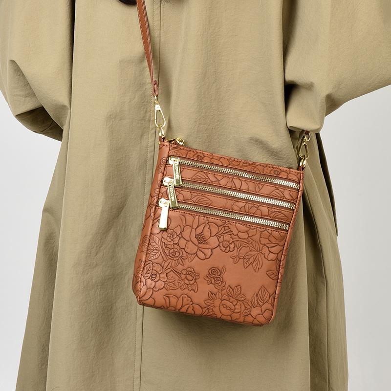 Leather Women Shoulder Messenger Bag Multilayer Bucket Female Purse Fashion Luxury Handbag Design Daily Wallet 17cm 7cm 19cm
Leather Women Shoulder Messenger Bag Multilayer Bucket Female Purse Fashion Luxury Handbag Design Daily Wallet 17cm 7cm 19cm