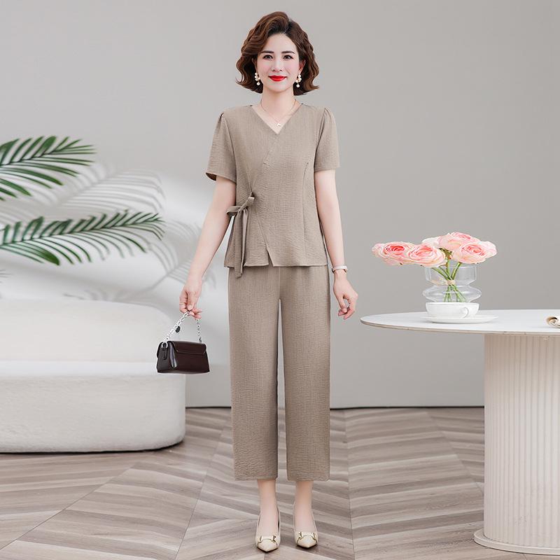 Summer Women s Elegant Chinese Style Loose Short Sleeve Top Set for Middle-Aged & Elderly 5XL (for 73-80 kg)
Summer Women s Elegant Chinese Style Loose Short Sleeve Top Set for Middle-Aged & Elderly 5XL (for 73-80 kg)
