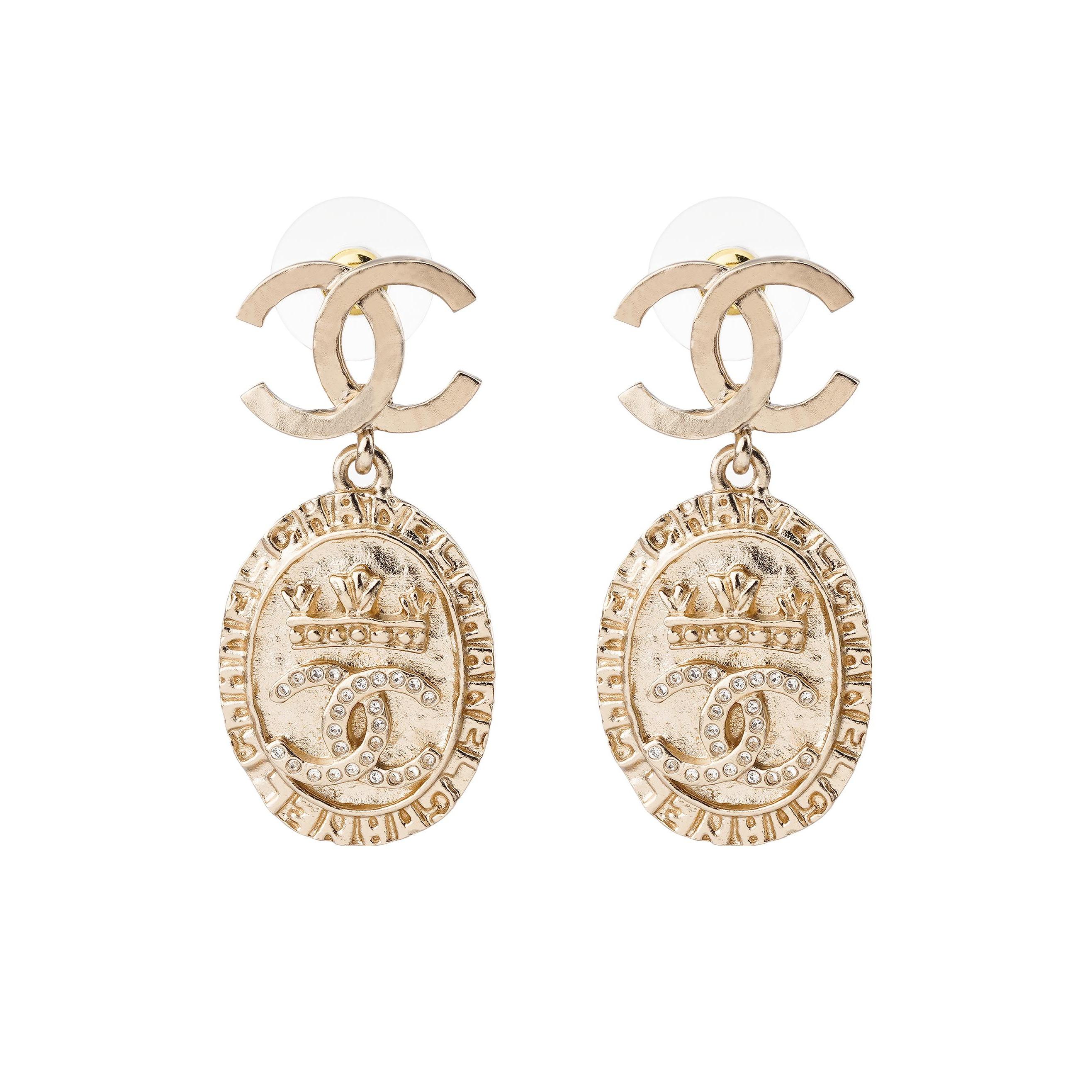 Chanel Coin Shaped Double C Logo Metal And Brass Rhinestone Earrings Women Earrings AB6669-B06123-ND152 Box+Padding Board,Gold
Chanel Coin Shaped Double C Logo Metal And Brass Rhinestone Earrings Women Earrings AB6669-B06123-ND152 Box+Padding Board,Gold