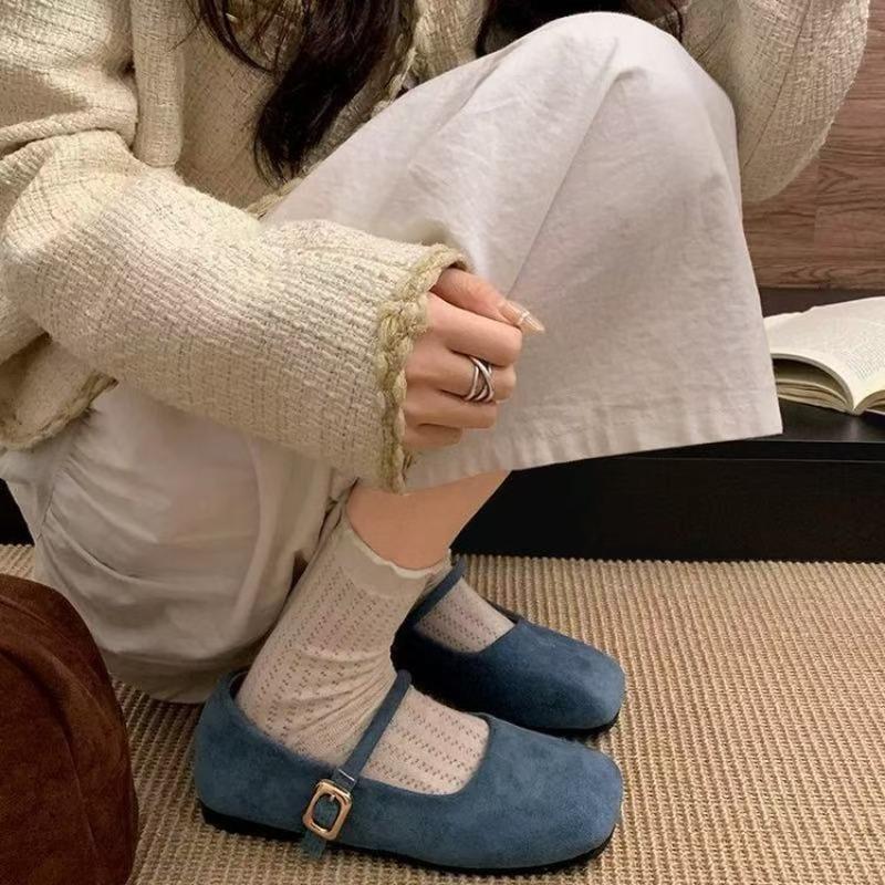 Женские туфли-лодочки с квадратным носком и неглубоким вырезом, осенние новинки, нежные туфли для юбки, мягкая подошва, маленькие кожаные туфли Мэри Джейн 40 синий
Женские туфли-лодочки с квадратным носком и неглубоким вырезом, осенние новинки, нежные туфли для юбки, мягкая подошва, маленькие кожаные туфли Мэри Джейн 40 синий