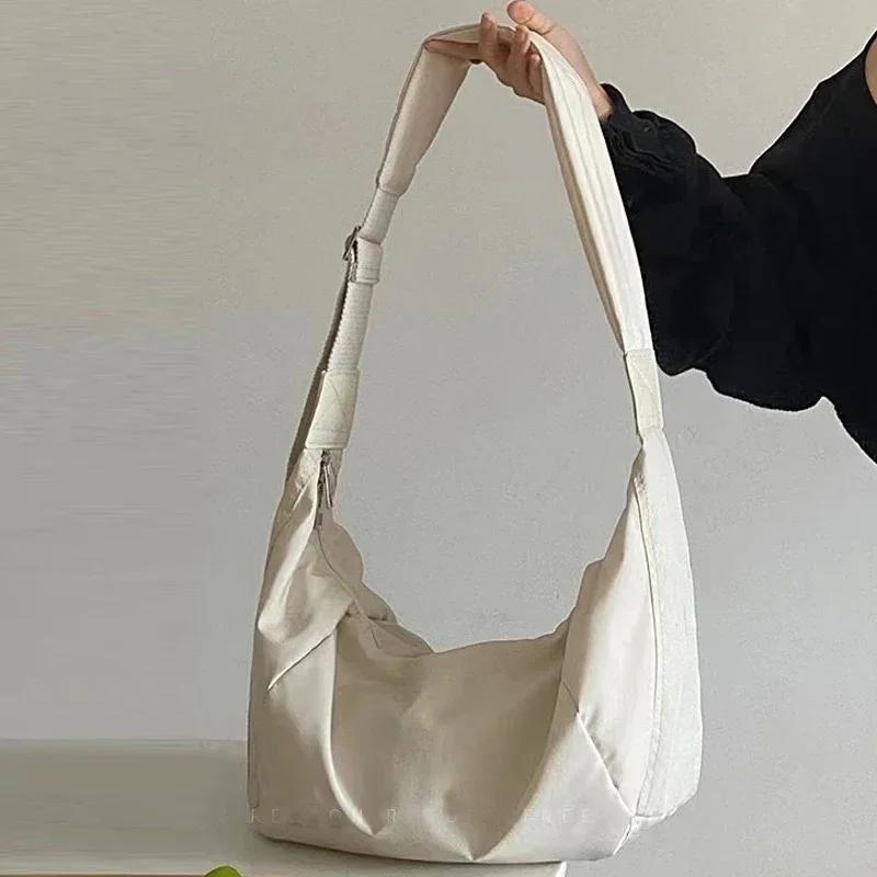 New Style Material Dumpling Shape Bag Women s Shoulder Bag Hobos Shoulder Bag Messenger Bag Large Capacity Woman Bag бежевый
New Style Material Dumpling Shape Bag Women s Shoulder Bag Hobos Shoulder Bag Messenger Bag Large Capacity Woman Bag бежевый