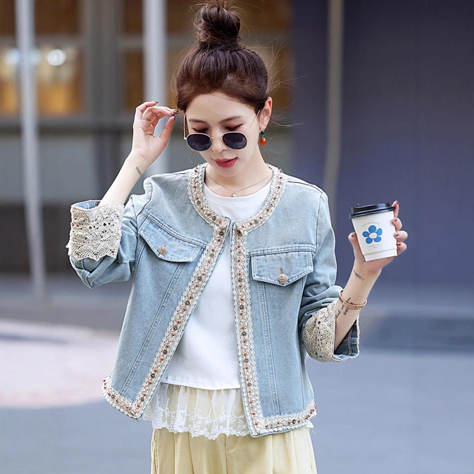 Petite Lace Patchwork Beaded Denim Jacket for Women - Spring 2025 Collection M (50-58 kg)
Petite Lace Patchwork Beaded Denim Jacket for Women - Spring 2025 Collection M (50-58 kg)