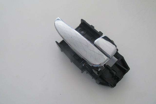 Для Hyundai Elantra 2002 2003 Ручка внутрішнього відкривання передніх дверей права нікельована 83620-2D000CA
Для Hyundai Elantra 2002 2003 Ручка внутрішнього відкривання передніх дверей права нікельована 83620-2D000CA