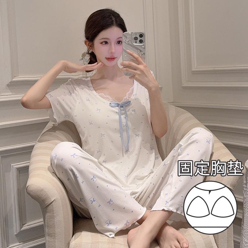 Summer new love bow printing Modal cotton pajamas homewear women can wear outside with chest pads in stock XL
Summer new love bow printing Modal cotton pajamas homewear women can wear outside with chest pads in stock XL