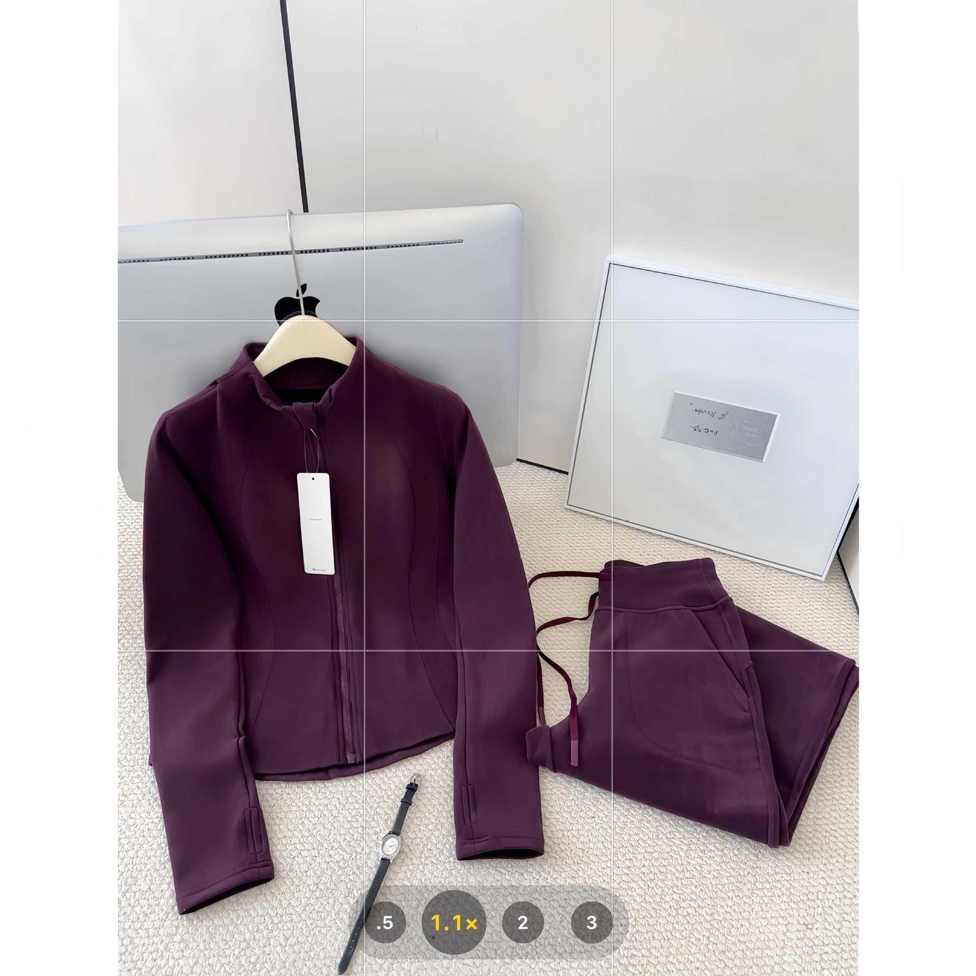 2026 Spring Collection Women s Soft Cashmere Slim-fit Suit: Cloud Stand-up Collar, Micro-fleece Two-piece Set XL (61-70 kg)
2026 Spring Collection Women s Soft Cashmere Slim-fit Suit: Cloud Stand-up Collar, Micro-fleece Two-piece Set XL (61-70 kg)