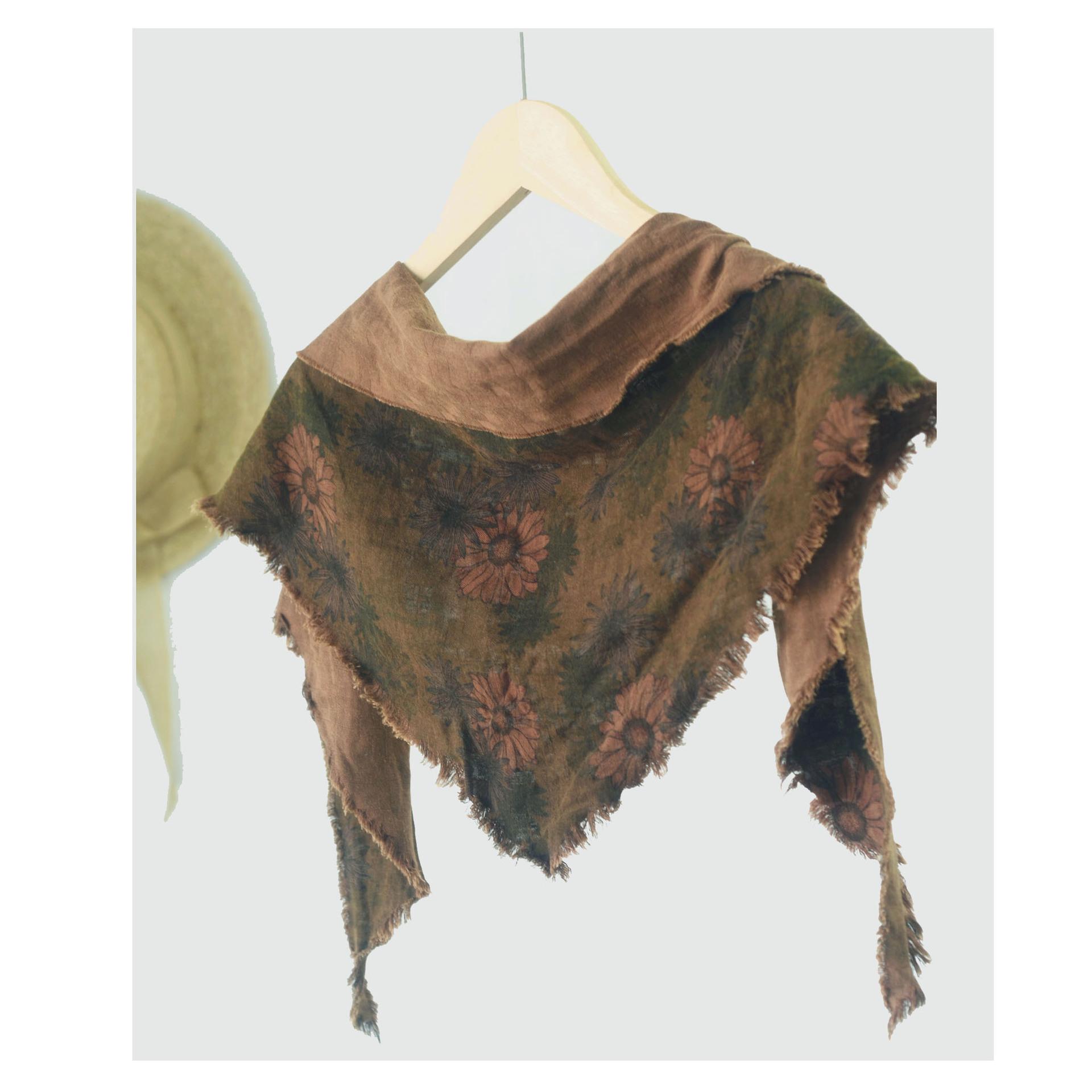 Johnature Vintage Flower Reversible Triangle Scarf Women Dour Seasons Versatile Decorative Bandana Scarf One Size зелёный
Johnature Vintage Flower Reversible Triangle Scarf Women Dour Seasons Versatile Decorative Bandana Scarf One Size зелёный