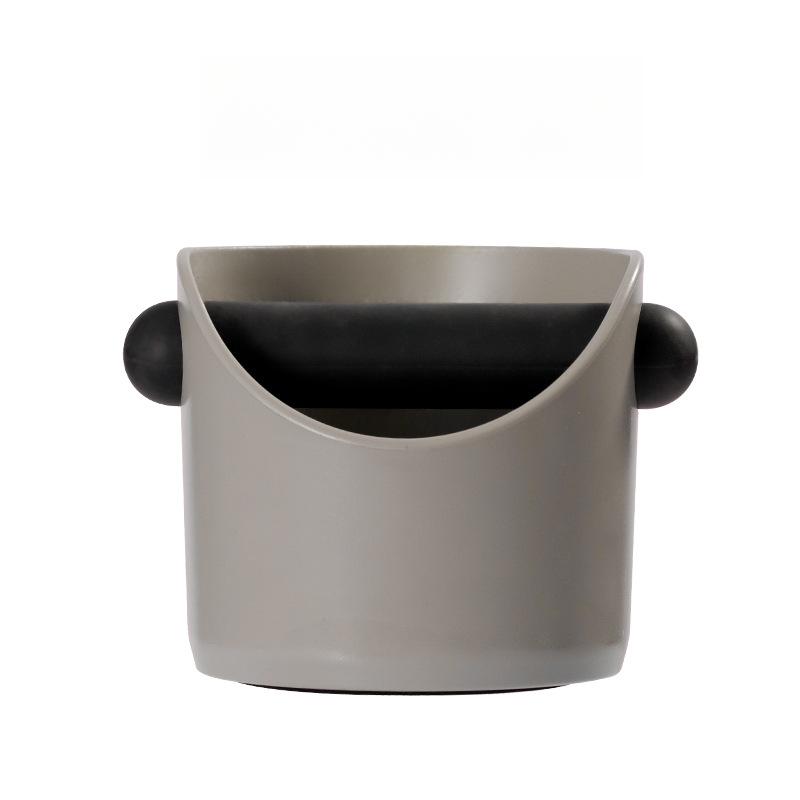 Ударопрочный кофейный ящик Knock Box, противоскользящий контейнер для эспрессо, для кофейной гущи со съемной стойкой Knock Bar, контейнер для отходов кофейной гущи серый
Ударопрочный кофейный ящик Knock Box, противоскользящий контейнер для эспрессо, для кофейной гущи со съемной стойкой Knock Bar, контейнер для отходов кофейной гущи серый