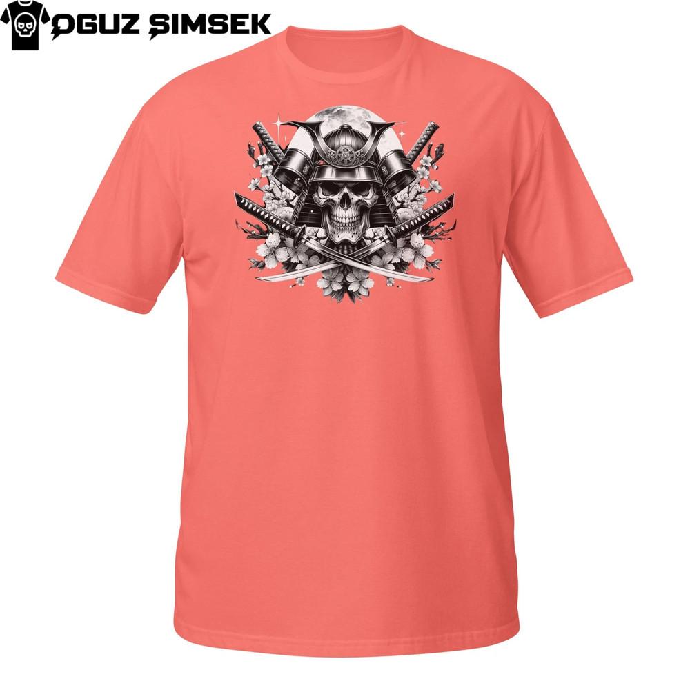 Монохромная футболка «Самурайский череп» – Темный японский воин с мечами и шлемом S
Монохромная футболка «Самурайский череп» – Темный японский воин с мечами и шлемом S