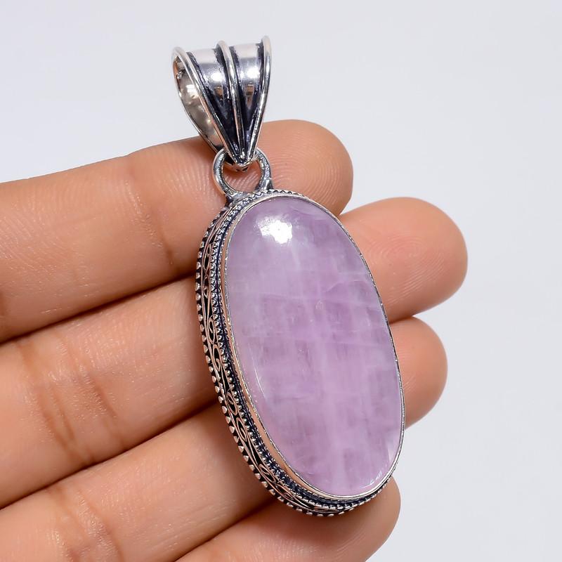 Mind Blowing Top Grade Qualite 100% Natural Pink Kunzite Oval Shape Vintage Style Handmade Jewelry 925 Steling Silver Pendant 2.1 WSJ-4872 2.1
Mind Blowing Top Grade Qualite 100% Natural Pink Kunzite Oval Shape Vintage Style Handmade Jewelry 925 Steling Silver Pendant 2.1 WSJ-4872 2.1