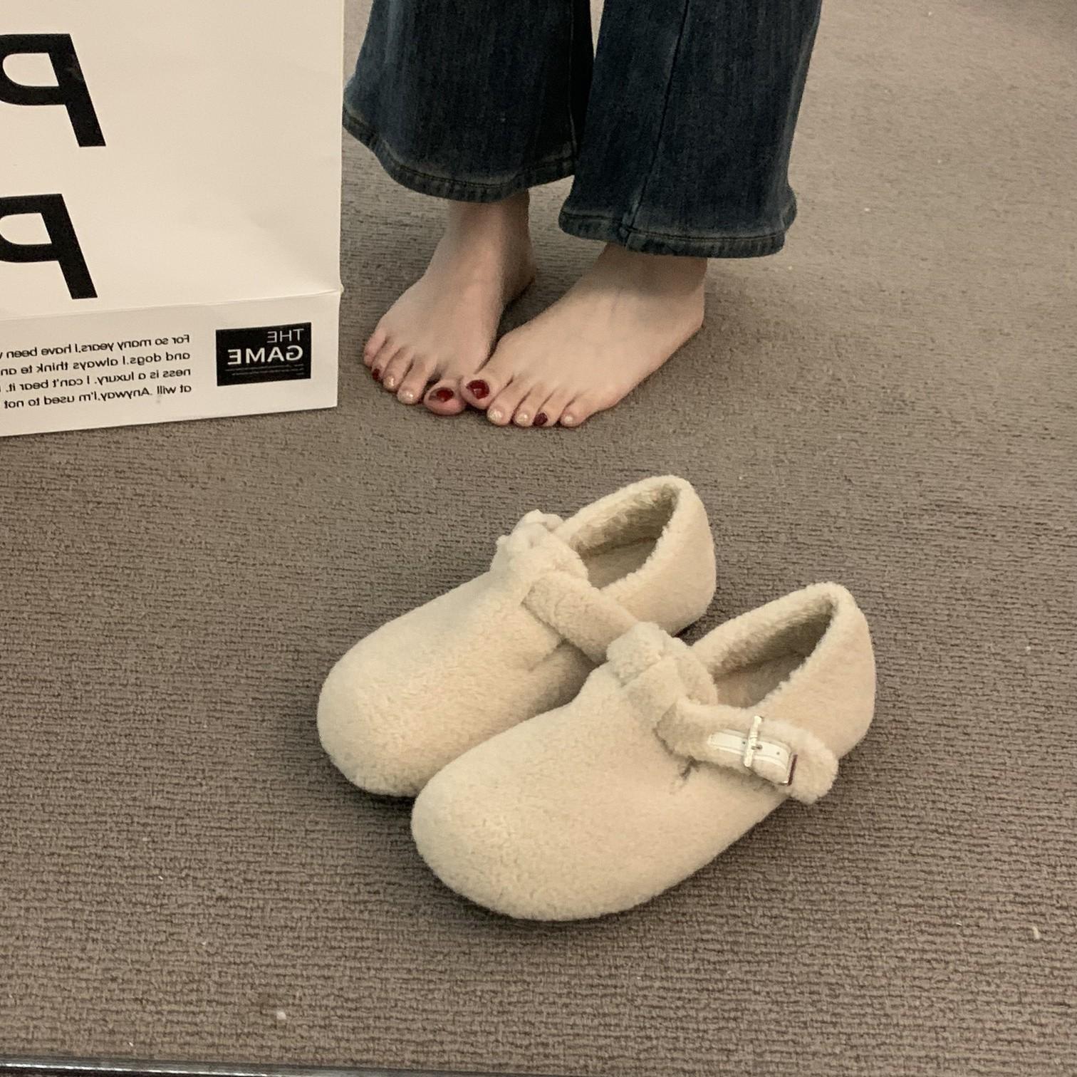 Замшевые балетки, меховые мокасины, женская обувь, зимняя брендовая обувь класса люкс Мэри Джейн, тренд, новые короткие плюшевые теплые повседневные туфли Mujer Zapatos 40
Замшевые балетки, меховые мокасины, женская обувь, зимняя брендовая обувь класса люкс Мэри Джейн, тренд, новые короткие плюшевые теплые повседневные туфли Mujer Zapatos 40