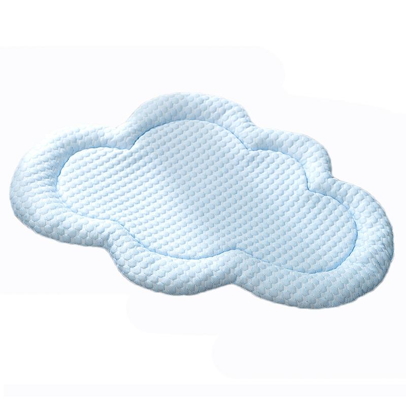 Летний охлаждающий коврик для собак для маленьких и средних собак, коврик для щенков в форме облака, моющийся дышащий коврик для сна для собак, аксессуары для собак 55x38cm синий
Летний охлаждающий коврик для собак для маленьких и средних собак, коврик для щенков в форме облака, моющийся дышащий коврик для сна для собак, аксессуары для собак 55x38cm синий