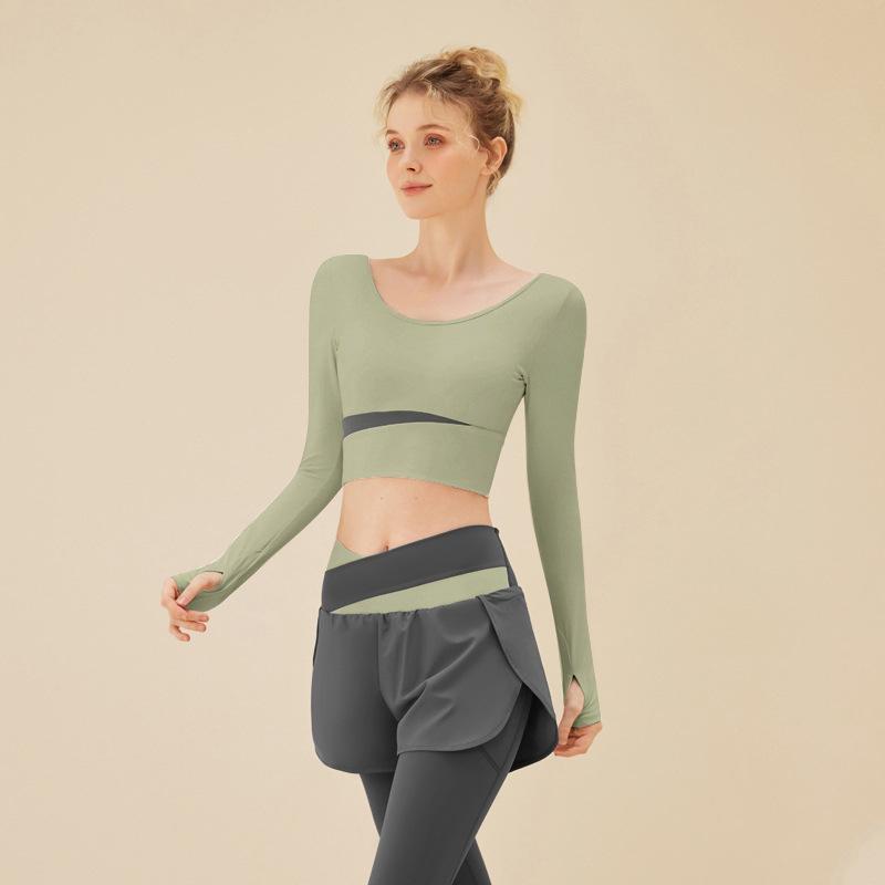 Plus Size Women s Quick-Dry Yoga & Fitness Set: Spring Long Sleeve Top with Chest Pads XL
Plus Size Women s Quick-Dry Yoga & Fitness Set: Spring Long Sleeve Top with Chest Pads XL