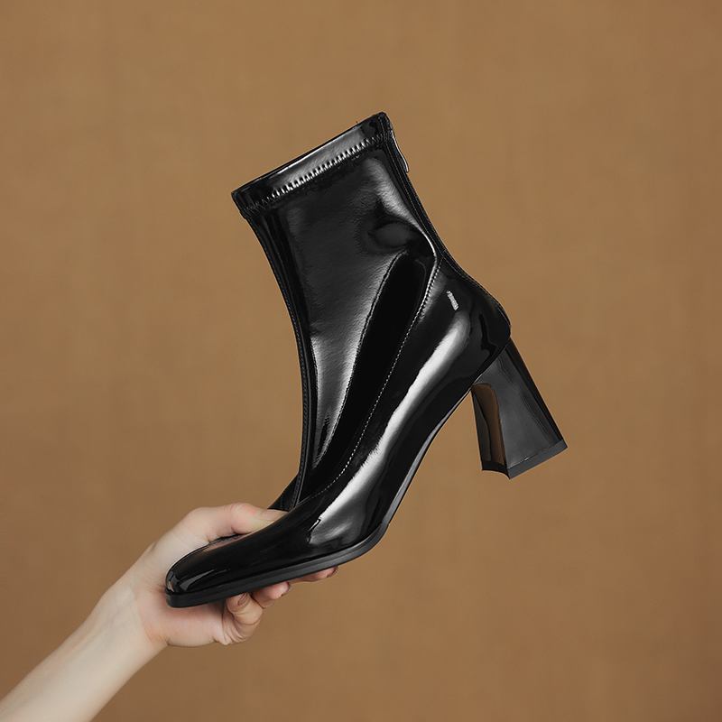 Krazing Pot Microfiber Winter Thick High Heels Modern Boots Women Zipper Work Elastic Ankle Boots 41 чорний
Krazing Pot Microfiber Winter Thick High Heels Modern Boots Women Zipper Work Elastic Ankle Boots 41 чорний