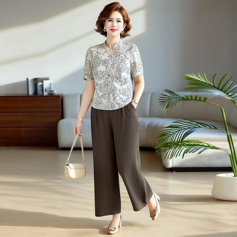 Mom s Summer Chiffon Blouse & Wide-Leg Pants Set - Short-Sleeve, Middle-Aged & Elderly Women s Clothing. 5XL
Mom s Summer Chiffon Blouse & Wide-Leg Pants Set - Short-Sleeve, Middle-Aged & Elderly Women s Clothing. 5XL