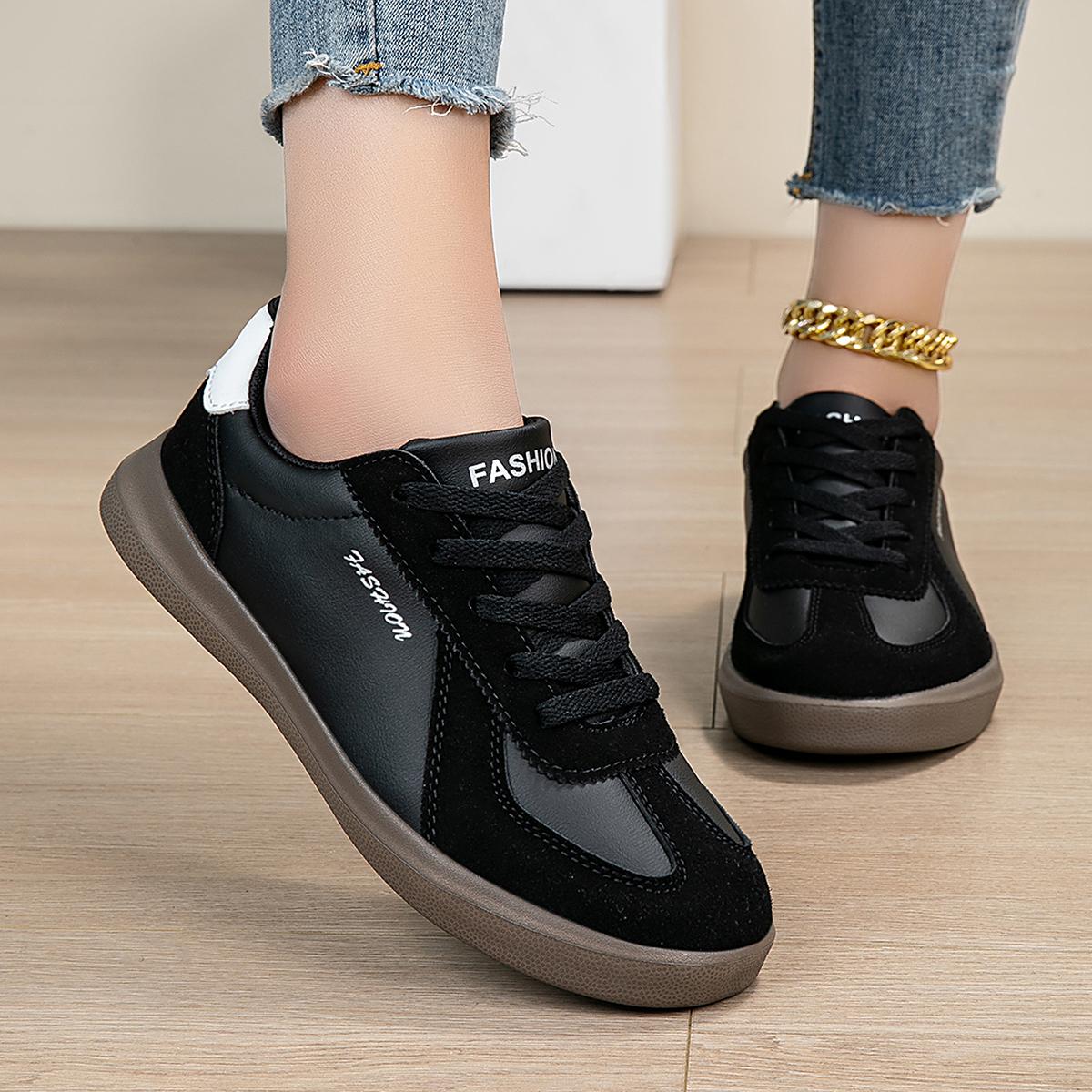 Sneakers Women Retro Round Head Soft PU Leather Shoes Spring Versatile Breathable Lightweight Sports Shoes for Couples 38 чёрный
Sneakers Women Retro Round Head Soft PU Leather Shoes Spring Versatile Breathable Lightweight Sports Shoes for Couples 38 чёрный