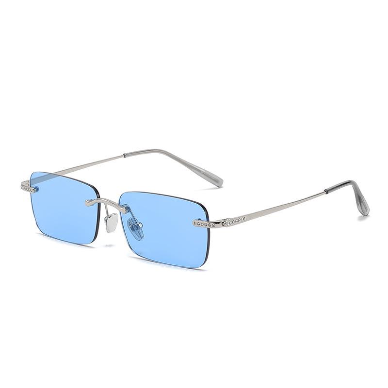 Korean version of fashionable new sunglasses female star travel photo UV protection sunshade tide plain makeup versatile sunglasses
Korean version of fashionable new sunglasses female star travel photo UV protection sunshade tide plain makeup versatile sunglasses