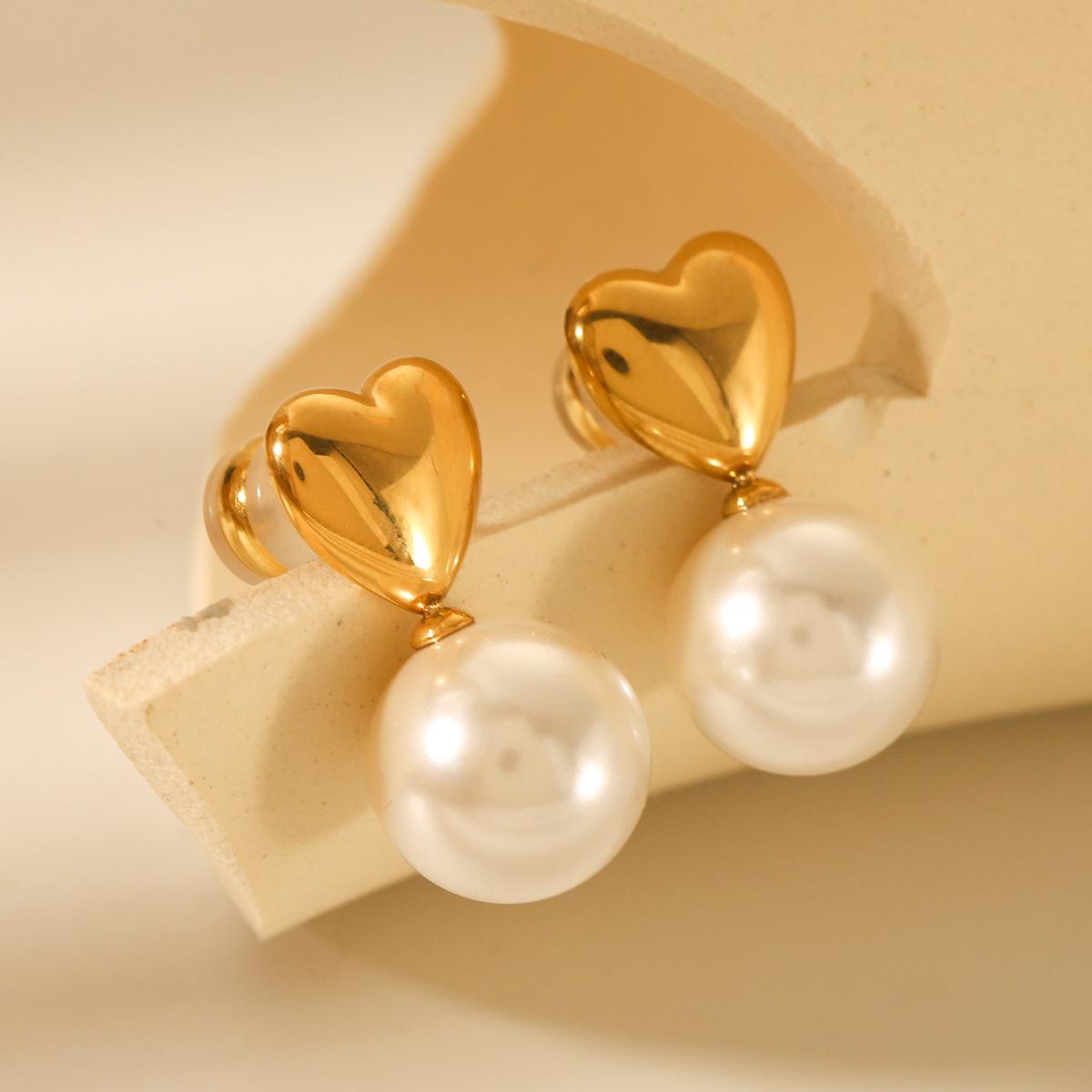 Elegant Stainless Steel Heart Pearl Stud Earrings for Women, Light Luxury Titanium Steel with a High-End Feel
Elegant Stainless Steel Heart Pearl Stud Earrings for Women, Light Luxury Titanium Steel with a High-End Feel