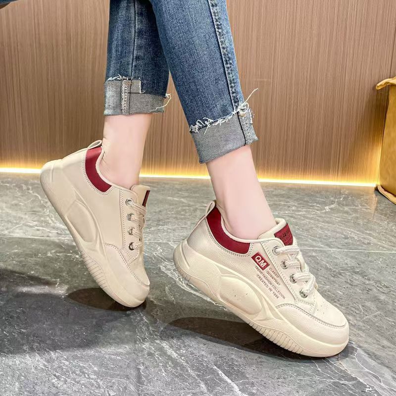 Popular women s shoes soft leather 2024 spring new Korean version of small white shoes platform invisible heightening sports shoes women 35
Popular women s shoes soft leather 2024 spring new Korean version of small white shoes platform invisible heightening sports shoes women 35