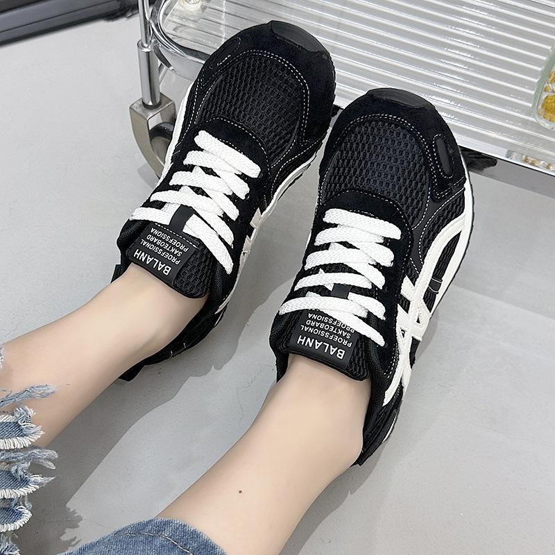 Breathable retro women s summer and autumn mesh versatile fashion platform casual running sneakers 35 чёрный
Breathable retro women s summer and autumn mesh versatile fashion platform casual running sneakers 35 чёрный