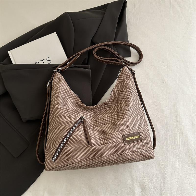 New small fresh sweet wind woven texture straw fashion trend women s bag shoulder bag messenger bag хаки
New small fresh sweet wind woven texture straw fashion trend women s bag shoulder bag messenger bag хаки
