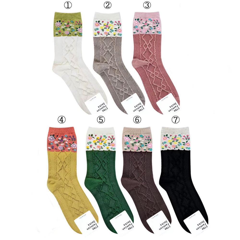 Korean Mid-Calf Women s Cotton Socks - Etna Floral Retro Design for Autumn/Winter One Size (35-40)
Korean Mid-Calf Women s Cotton Socks - Etna Floral Retro Design for Autumn/Winter One Size (35-40)