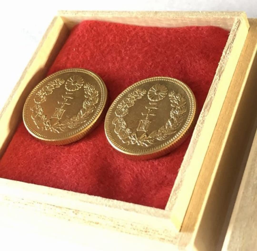 Set of 2 new 20 yen gold coins in wooden old faithful reproduction replicas box, 1920, 1932, coins,
Set of 2 new 20 yen gold coins in wooden old faithful reproduction replicas box, 1920, 1932, coins,